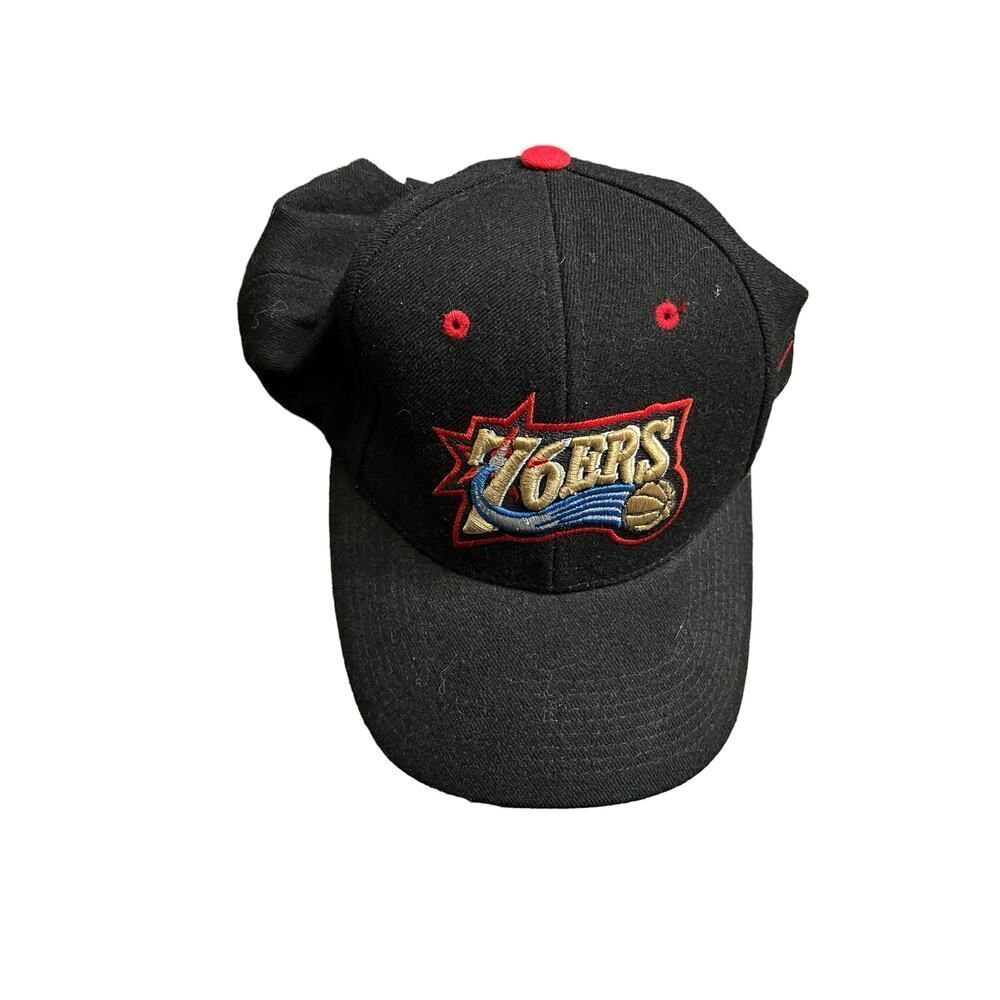 Nike Team Philadelphia 76ers WOOL Hat Adjustable in good condition.